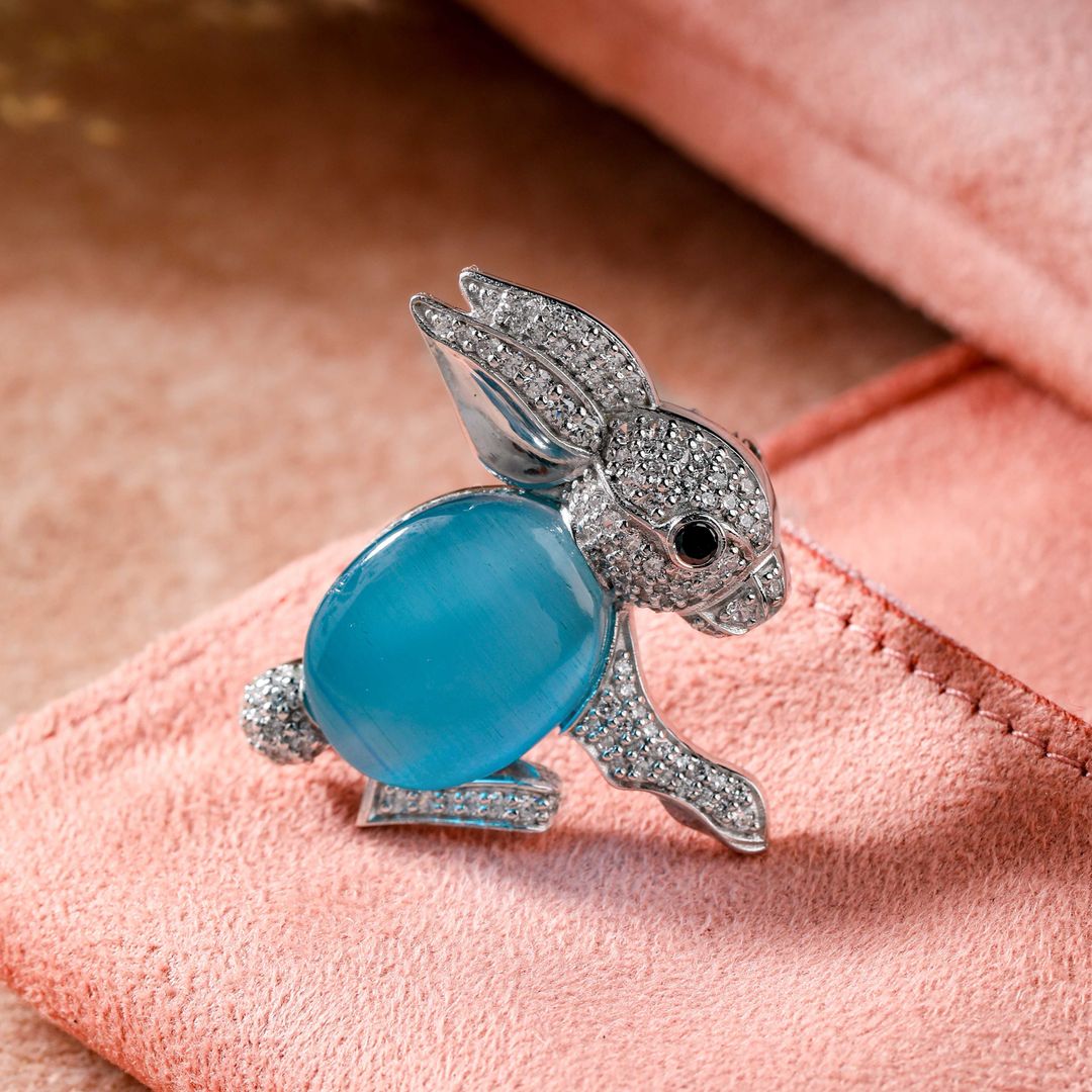 Cute Rabbit Silver brooch - Arista Jewels