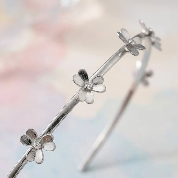Silver Flower Hair Band in Silver — Macro Detail
