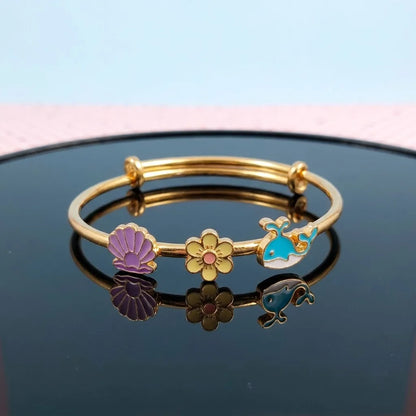 Silver Ocean Dreams Kada Kada – Seashell, Flower & Dolphin – Reflective studio view