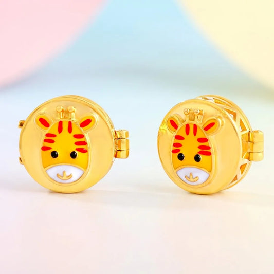 Silver Giraffe Face Kids Cufflink in Gold Plated Silver – main hero