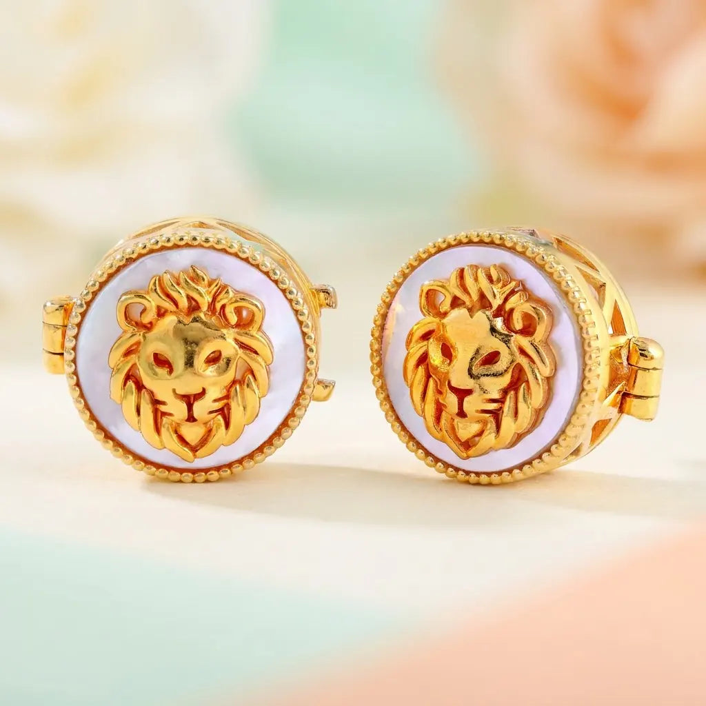 Silver MOP Lion Face Kids Cufflink in Gold Plated Silver – macro detail