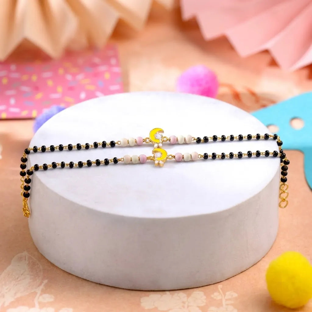 Silver Cuddle Me Moon Nazariya-Pair — Dynamic Form